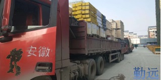 13米大車裝建材